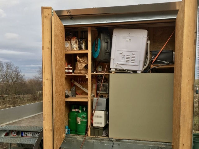 technická kapsa, plyn, voda, elektřina, pračka